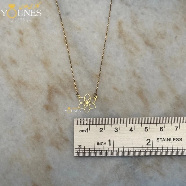 گردنبند طلا گلبرگ